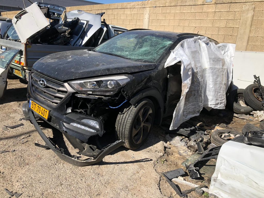 לתקן או לפרק רכב